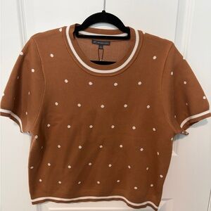 NWT Adrianna Papell Tan Polka Dot Short Sleeve Top